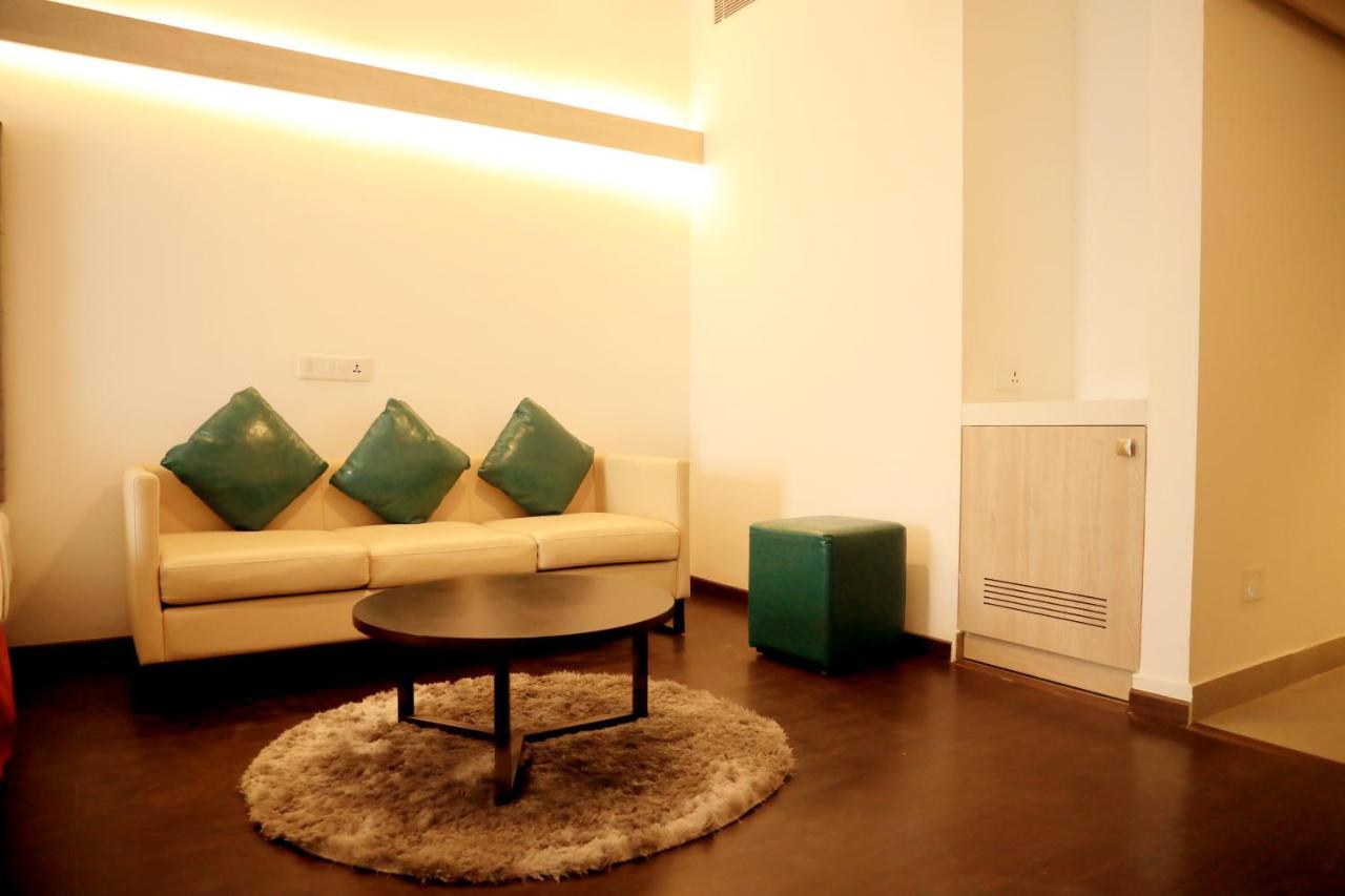 Hotel Deccan Serai Grande, Gachibowli, Hyderabad Exterior photo